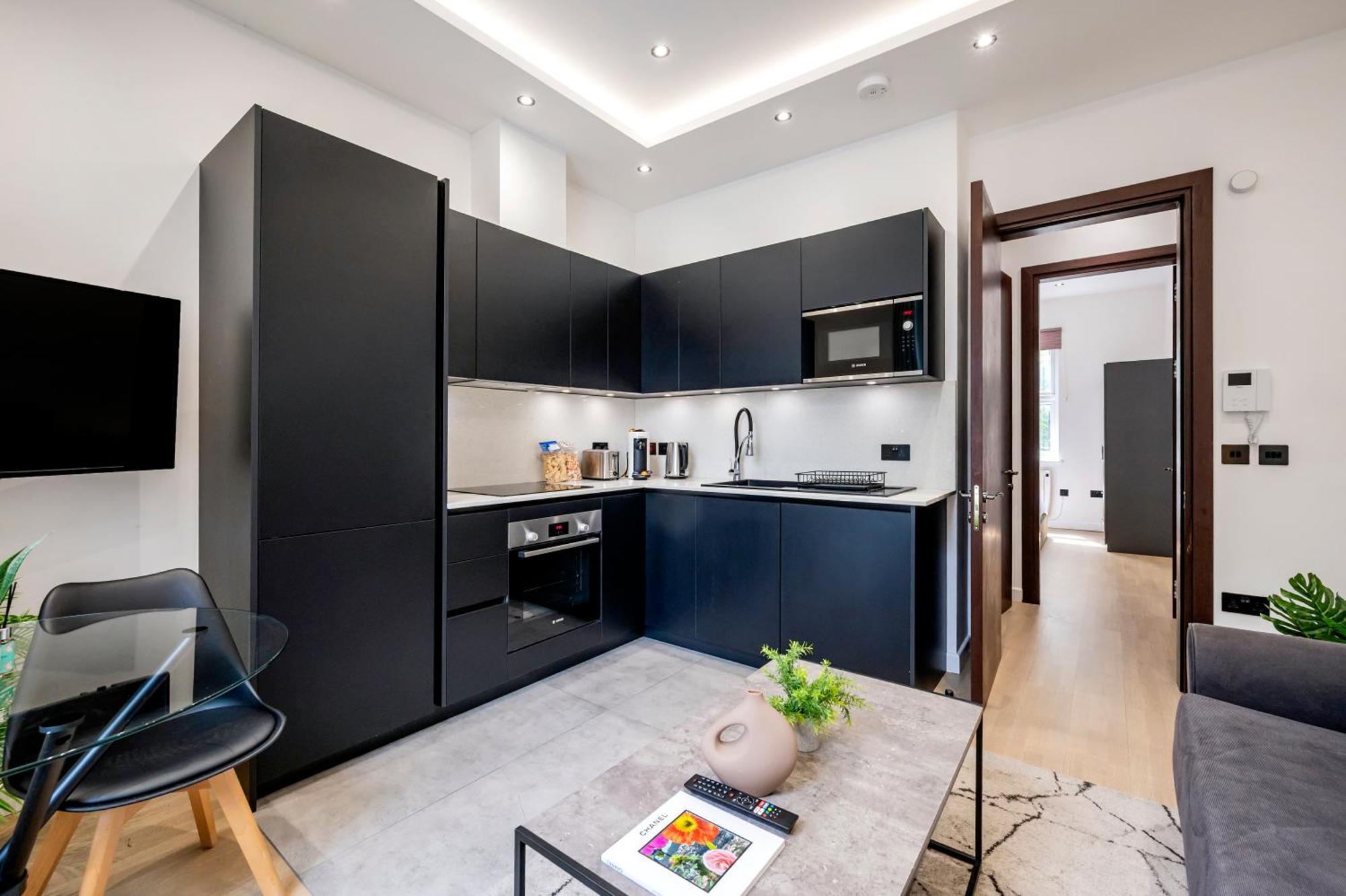 Arcore Premium Islington * London